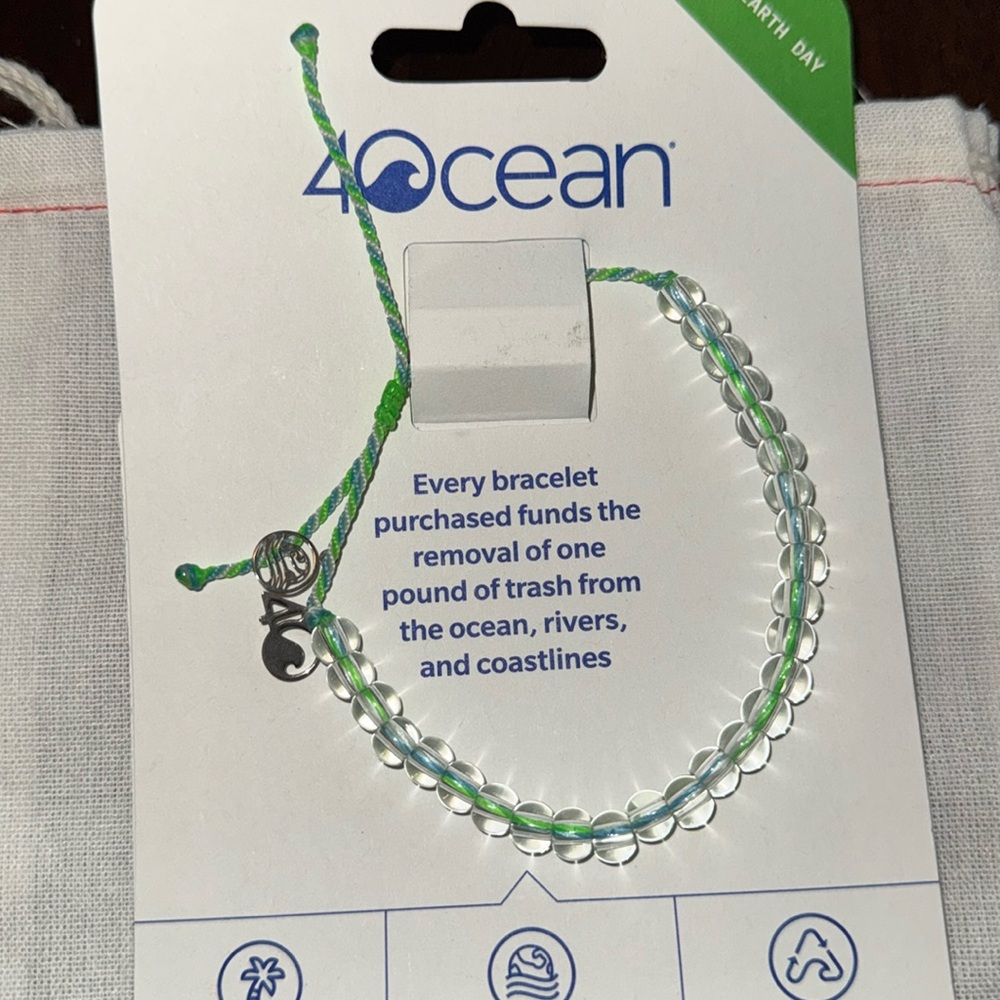 4ocean Beaded Bracelet green thread adjustable unisex NEW with pouch